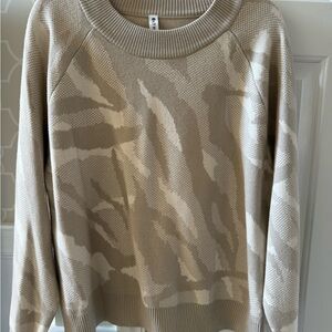 Athleta Beige / Cream Camo Crew Neck Sweater